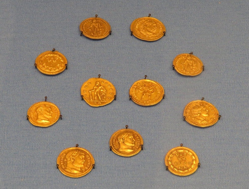 Gold coinage from a documented hoard